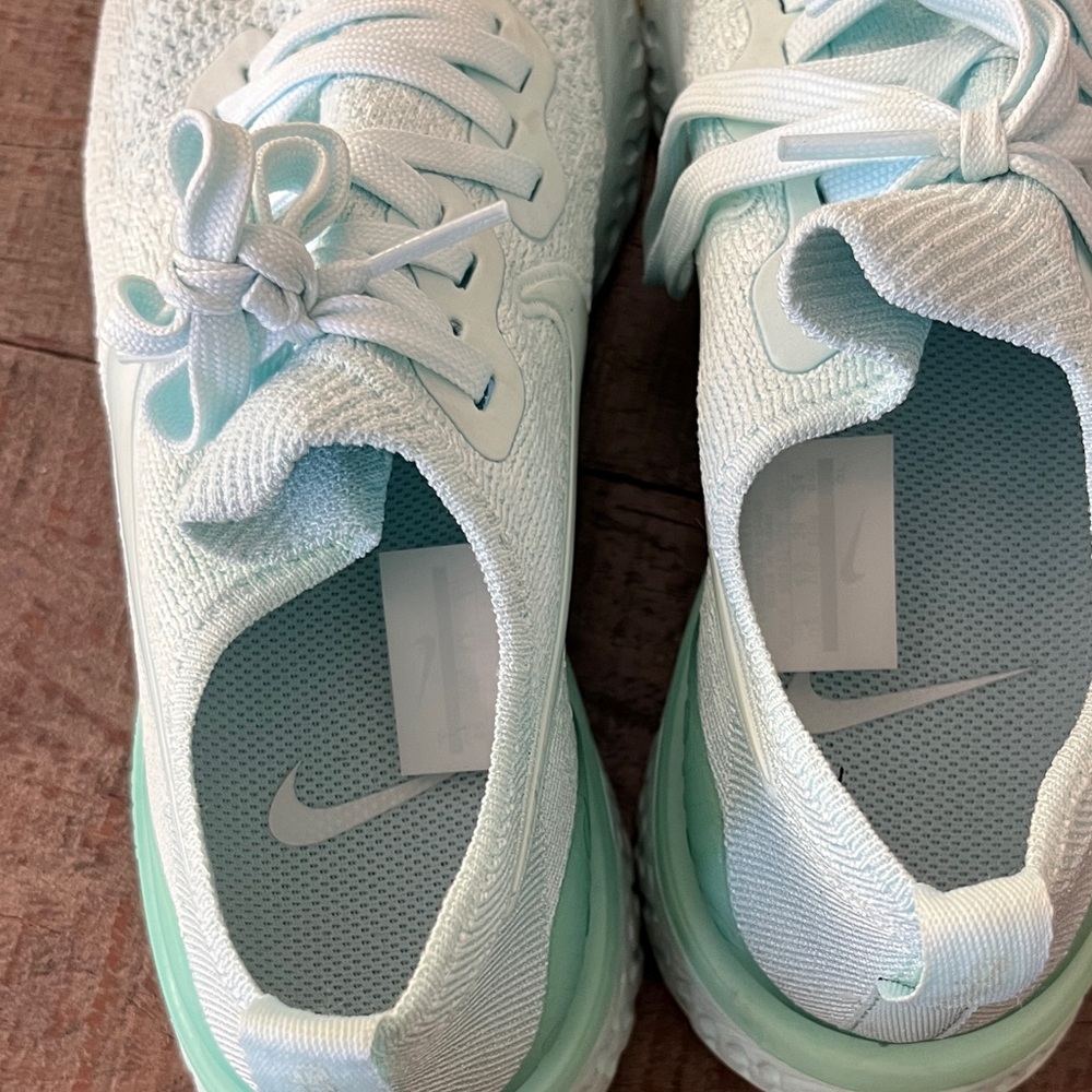 Nike Women's Mint Green/White Running Sneakers - Picture 7 of 10
